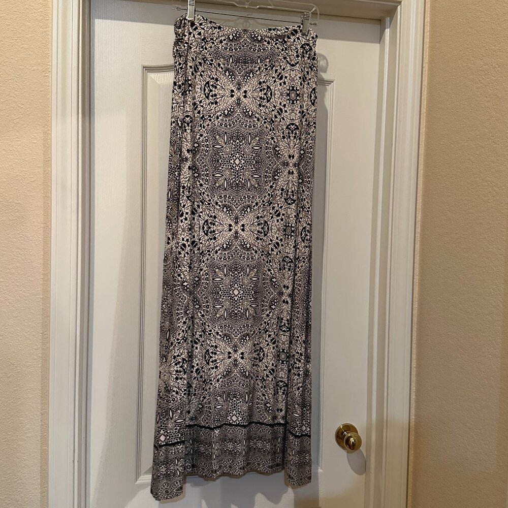 Cynthia Rowley pull on knit skirt